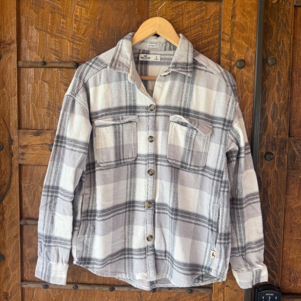 Hollister Flannel Shirt Womens S Grey White Plaid Boyfriend Fit Button Down Soft
